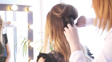 Bayan Kuaför saç modeli closeup oluşturma