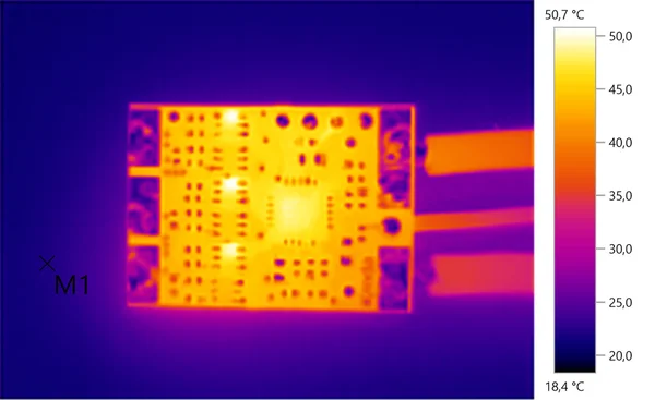 Foto de la imagen térmica, circuito electrónico — Foto de Stock