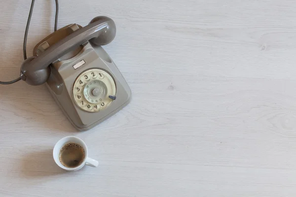 Antika telefon, kahve espresso fincan