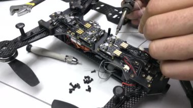 onarım bakım dron, denetim ve kaynak, Tornavidalar, araçlar, pervaneleri