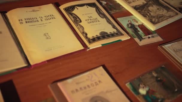 Amazingly beautiful Exhibition of ancient vintage books of ukrainian authors — Stock Video