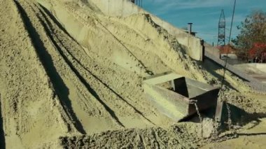 Ürünü demir bir plaka ile çekme mekanizması..