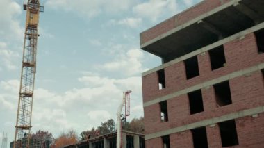 Apartman dairesi hazır. Parlatılması ve ekstra malzemeye ihtiyacı var..