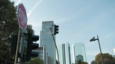Çelik şehir ve yeşil yaşam harika bir çevreye sahip..
