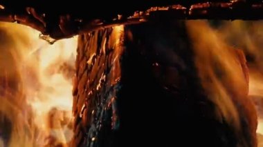 Yangın yavaş hareket görünümü