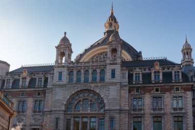 Antwerp Merkez Tren Garı