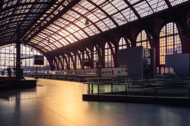 Antwerp Merkez Tren Garı