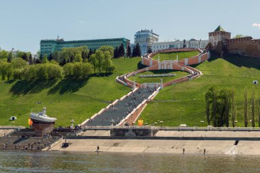 Nijniy Novgorod. Chkalov merdivenlerden Volga Nehri'nin görünümünü