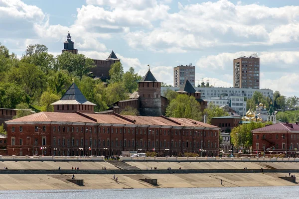 Нижний Новгород летом. Вид на город с Волги — стоковое фото