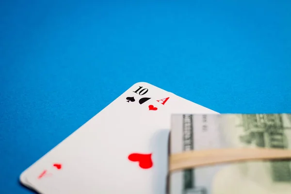 Image of a winning combination of cards (ace and a dozen) in bla — Stock Photo, Image