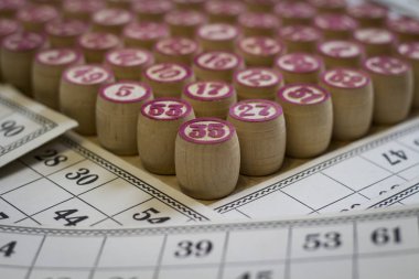 Bingo. Loto. Bingo kartları, ahşap antika bingo topları