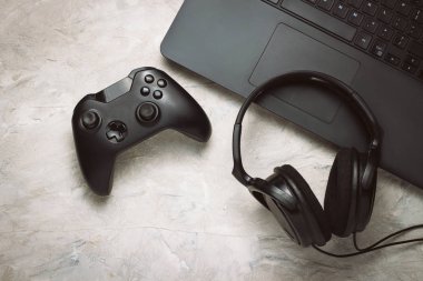Eğlenceli bir Gamepad Video konsol oyun oyun oynamak oyun oyuncu kulaklık 