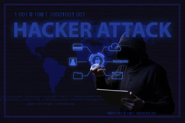 Concepto de ataques de hackers y robo de datos con un hombre sin rostro en —  Fotos de Stock