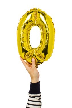 Sıfır numaralı hava balonu izole edilmiş arka planda el ele tutuşuyor. Konsept düğün, sevgililer günü, fotoğraf bölgesi, aşıklar. Banner Düz yatar, üst görünüm.