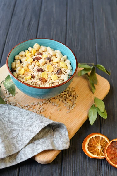 sabah sağlıklı bir kahvaltı, diyet yemek yulaf lapası yulaflı müsli 