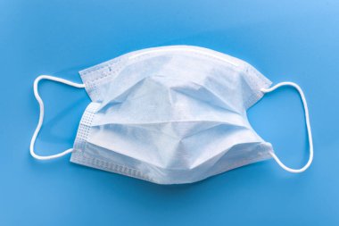 Coronavirus 2019 nCov için kan testi yapılan bir tüp. Covid-19 test sonuçlarıyla birlikte hastanın formu. Solunum hastalıkları salgını. SARS.