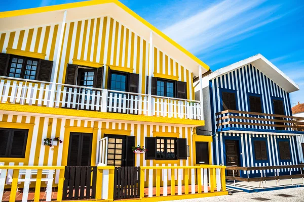 Kolorowych domów w costa nova, aveiro, Portugalia — Zdjęcie stockowe