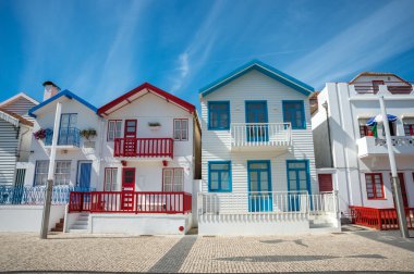 renkli evler costa nova, aveiro, Portekiz