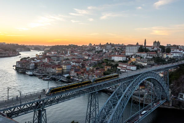 Pont Dom Luis et vieille ville de Porto, Portugal, Europe — Photo