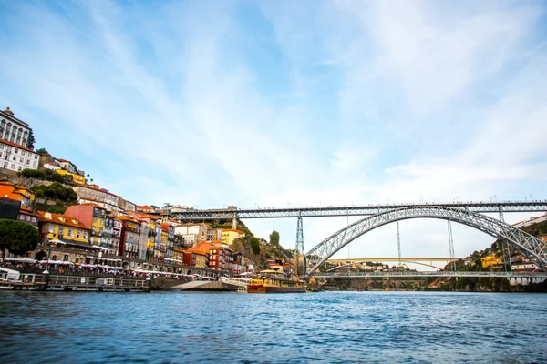 Dom Luis-bron och gamla staden Porto, Portugal, Europa — Stockfoto