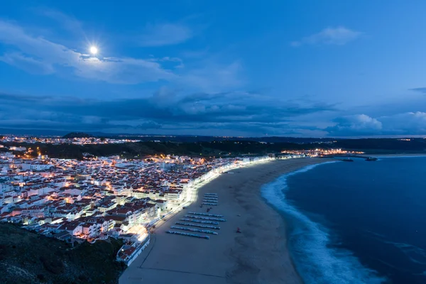 Nazare, miasto paradise surfing nocą - Nazare, Portugalia — Zdjęcie stockowe