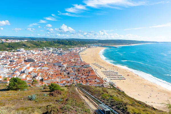 Nazare, szörfözés paradise város - Nazare, Portugália — Stock Fotó