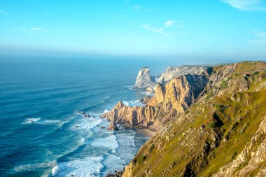 Cabo da Roca (Cape Roca) Batı Portekiz Atlantik kıyılarının görünümü