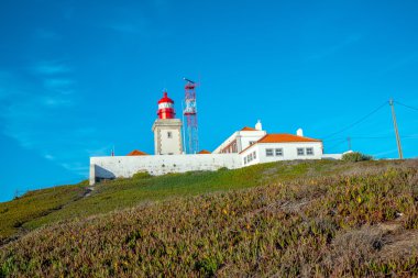 Cabo da Roca (Cape Roca), Portekiz, anakara Avrupa'nın en batıdaki nokta görünümünü.