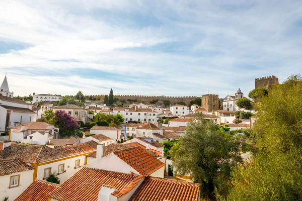 Obidos Portekiz. bir antik Ortaçağ Portekizce köyden, kale duvarları hala içeride 11.asır Obidos, Obidos görünümüdür. Obidos, Portekiz.
