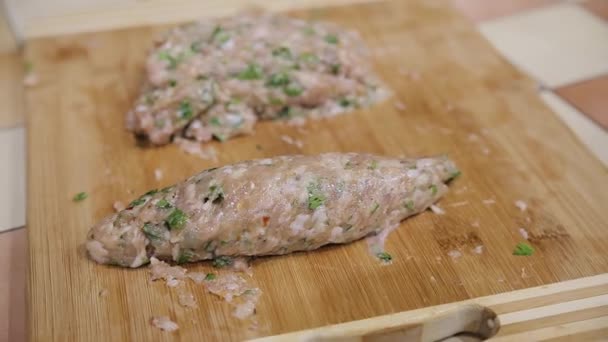 Preparación de albóndigas caseras — Vídeo de stock