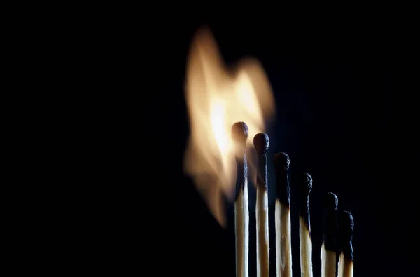 Partidos sobre fondo oscuro — Foto de Stock