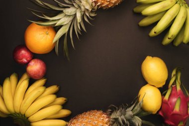 Yazıt için meyve yer