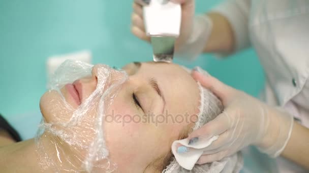 Cosmetologia medica pulizia del viso — Video Stock