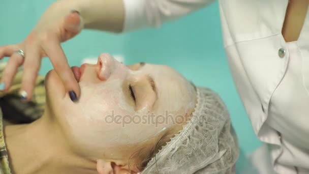 Medical cosmetology of mask application — Stock Video