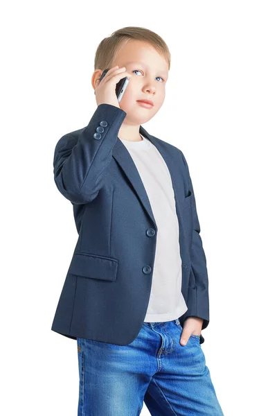 Серьёзный Уверенный Себе Милый Мальчик Роли Бизнесмена Разговаривающего Телефону Смотрящего — стоковое фото