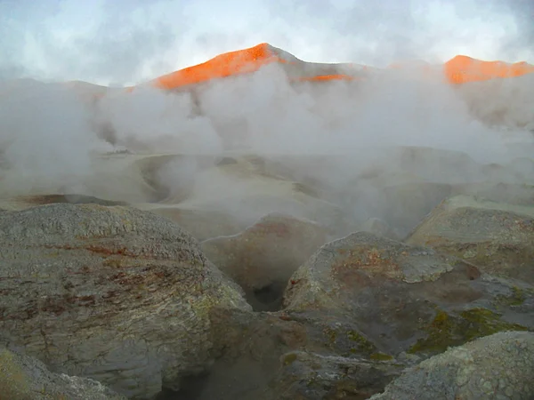 Puna aktif yanardağ