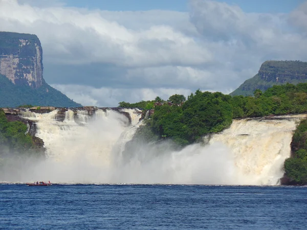 şelale göl Canaima üzerinde düşen