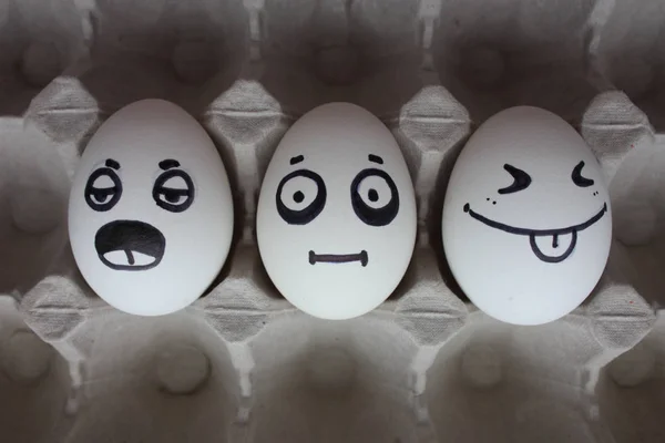 Huevos con caras foto para su diseño — Foto de Stock