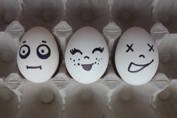 Huevos con caras foto para su diseño — Foto de Stock
