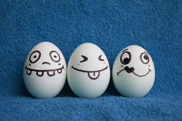 Huevos con caras foto para su diseño —  Fotos de Stock