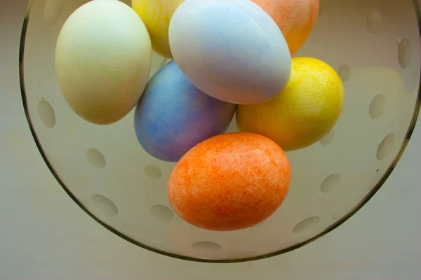 Easter eggs are tender in a glass glass vase — Stock Photo, Image