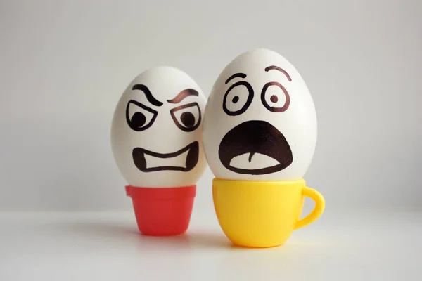 Eier Gesicht. fröhliche Frühstücksgesellschaft. Foto für Ihr Design — Stockfoto