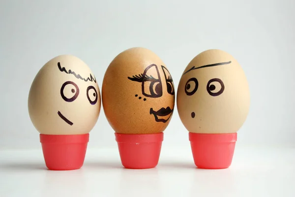 Huevos con la cara pintada. Concepto de amor — Foto de Stock