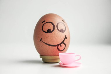 Diyet Detoks bol bir içecektir. Komik yumurta