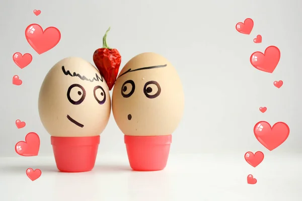 Yumurta boyalı yüzü. Aşk kavramı — Stok fotoğraf