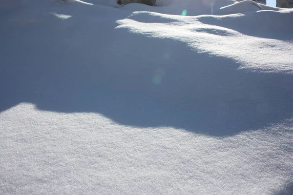 Vánoční pozadí. sníh hadříkem. paprsky — Stock fotografie