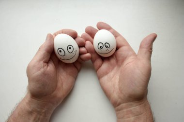 mutluluk kavramı. komik yumurta