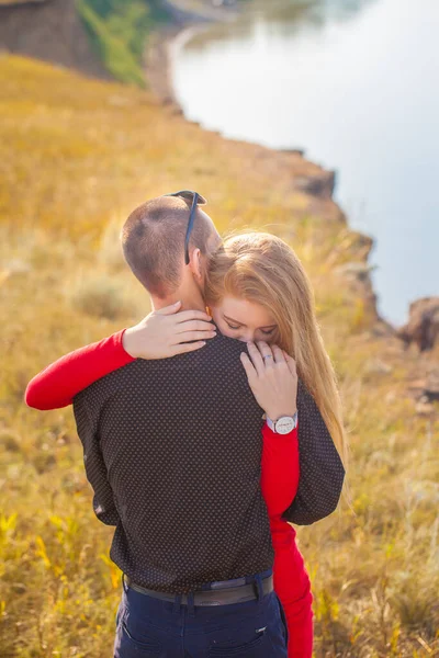 Mann Und Frau Verliebtes Paar Liebesgeschichte Der Natur — Stockfoto