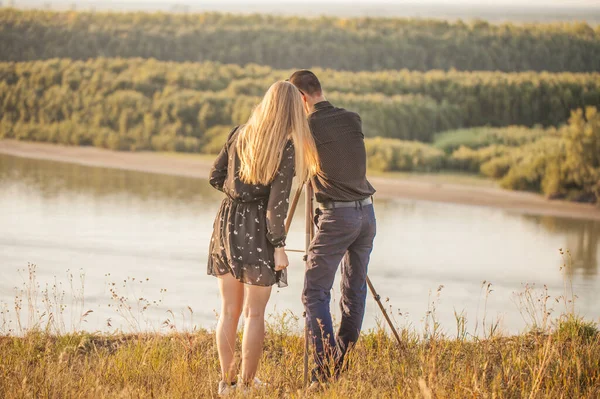 Liebesgeschichte Mann Und Frau Spazieren — Stockfoto