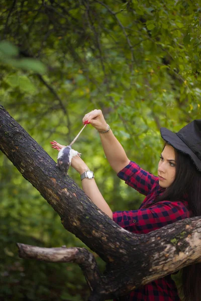 Heks Tovert Het Bos Met Een Bekende Brunette Meisje Met — Stockfoto